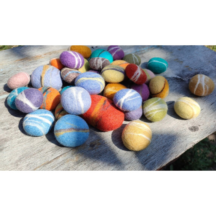 Handmade Felt Balls – Eco-Friendly Nepali Craft