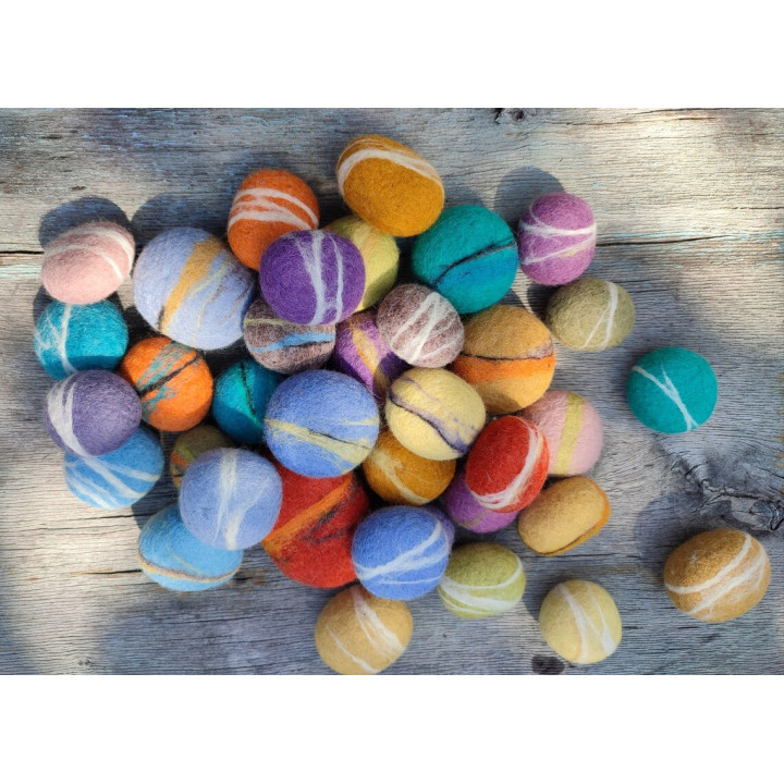 Handmade Felt Balls – Eco-Friendly Nepali Craft