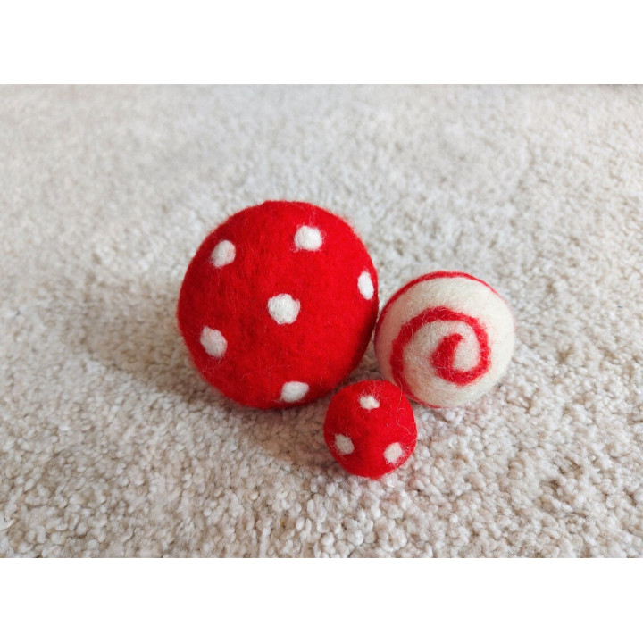 Handmade Felt Balls – Eco-Friendly Nepali Craft